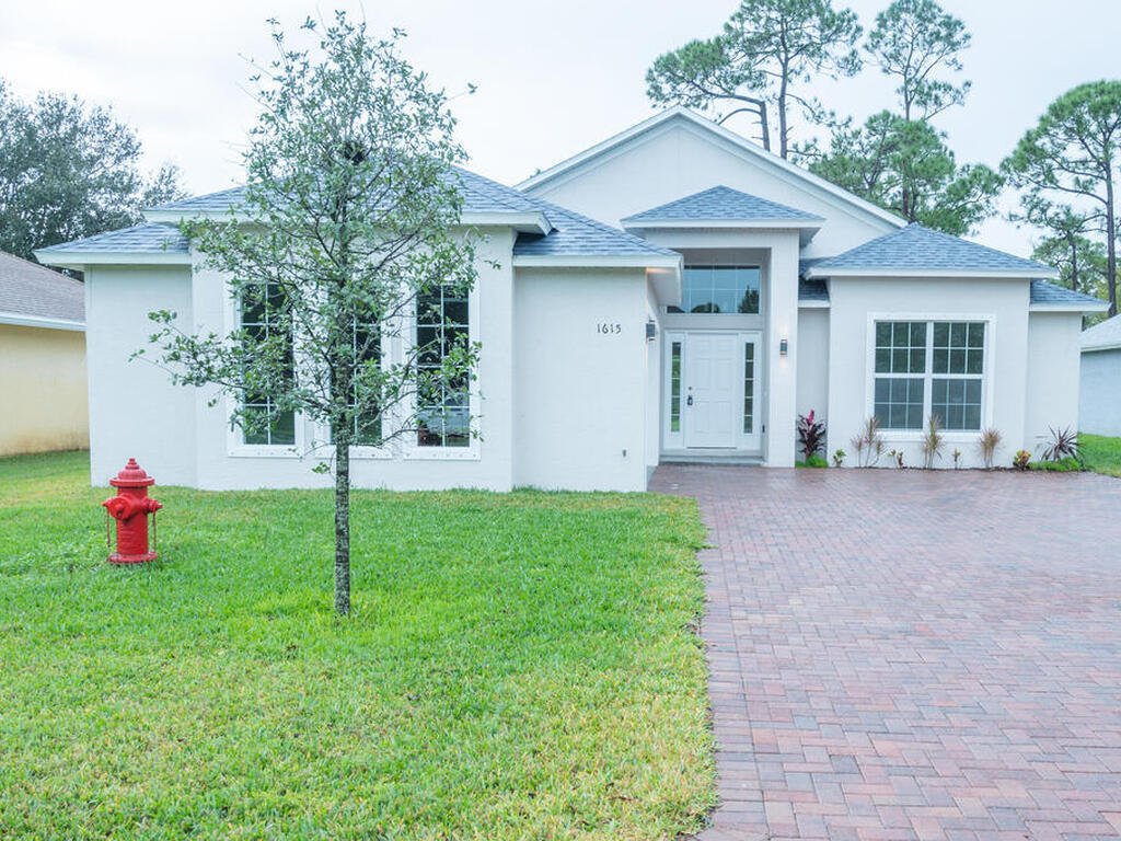 475 15th Street, Vero Beach, FL 32962