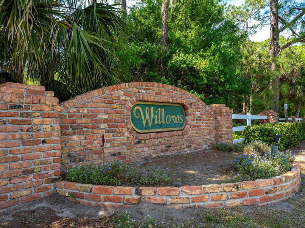 5660 Willoughby Drive, Melbourne, FL 32934