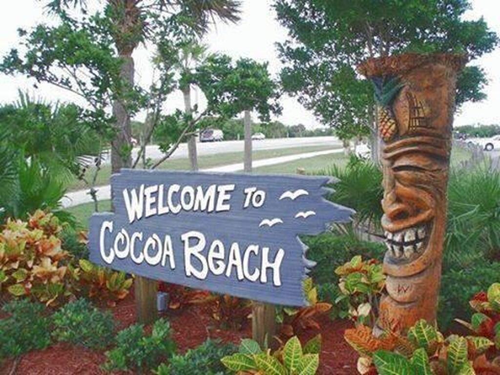 13 Harbor Circle, Cocoa Beach, FL 32931