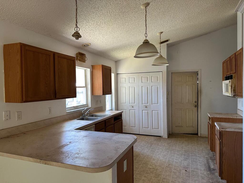 3009 Elizabeth Street, West Melbourne, FL 32904