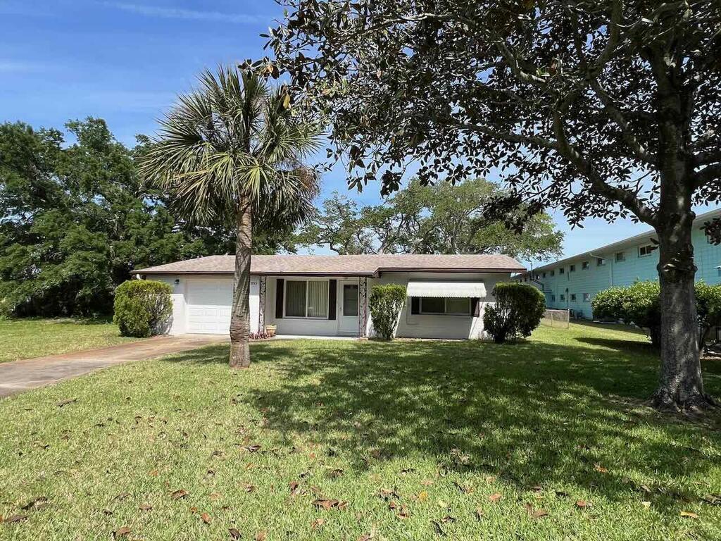 535 S Peninsula Avenue, New Smyrna Beach, FL 32169