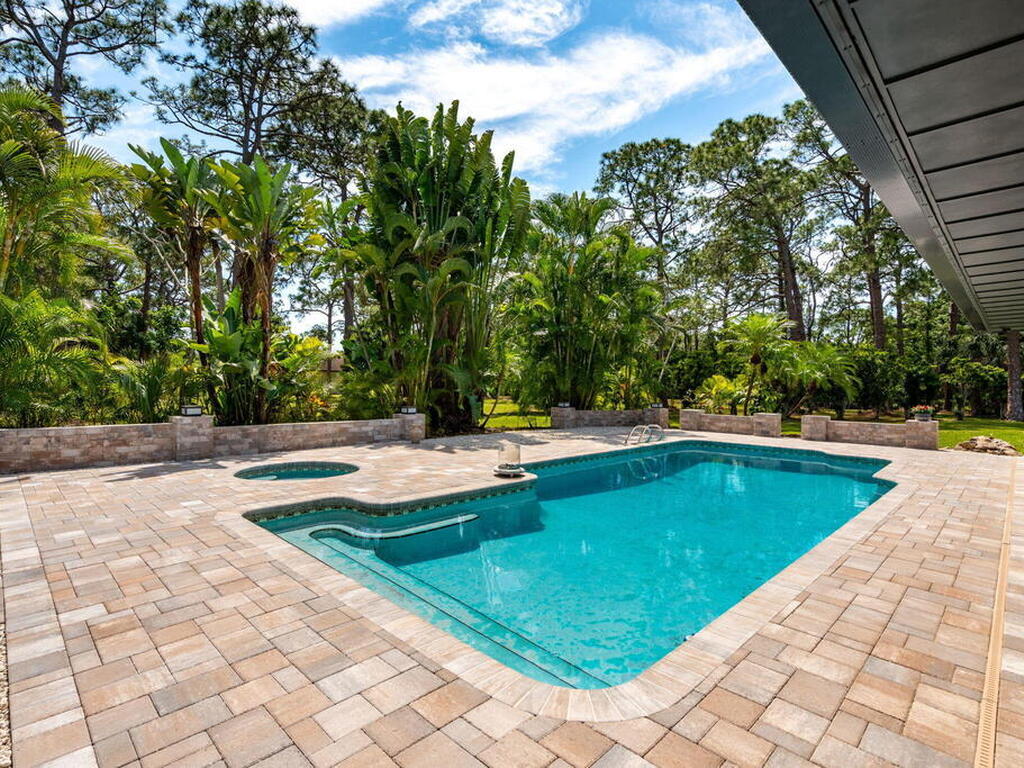 4301 Pinewood Road, Melbourne, FL 32934