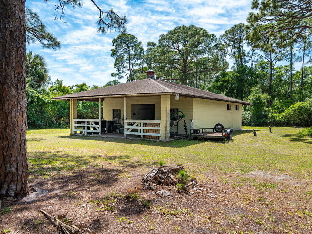 4301 Pinewood Road, Melbourne, FL 32934