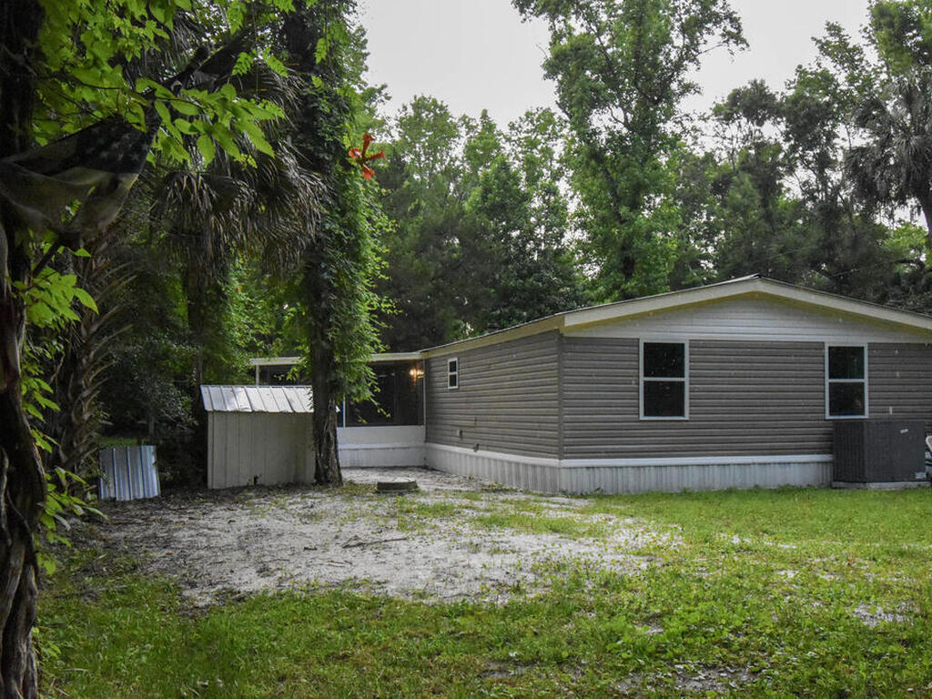 24050 Bass Road, Astor, FL 32102