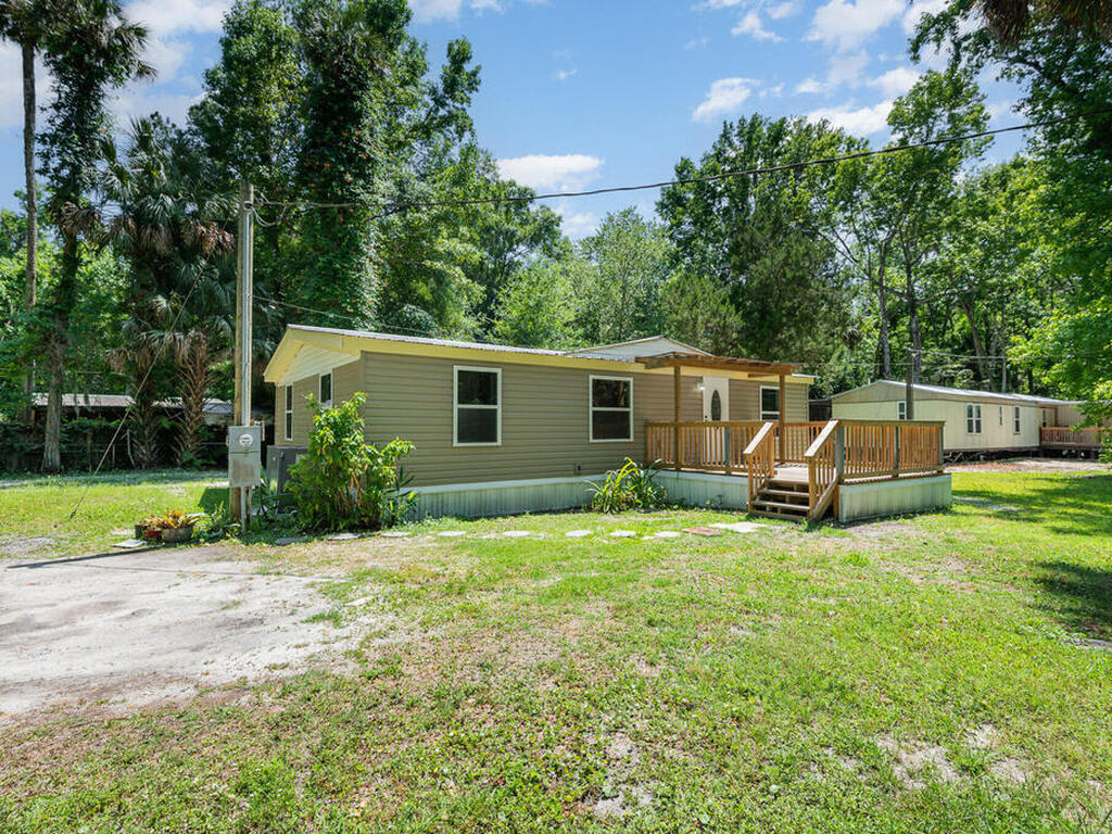24050 Bass Road, Astor, FL 32102