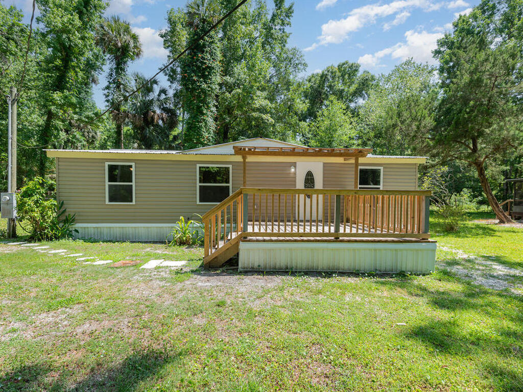 24050 Bass Road, Astor, FL 32102