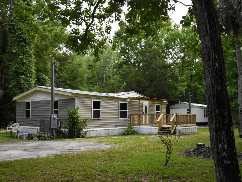 24050 Bass Road, Astor, FL 32102