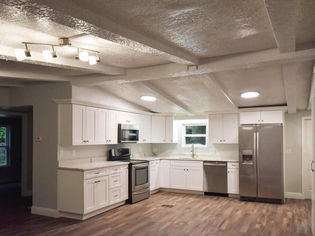 24050 Bass Road, Astor, FL 32102