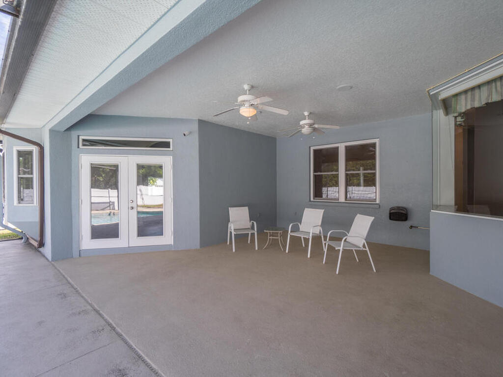 2575 S Courtenay Parkway, Merritt Island, FL 32952