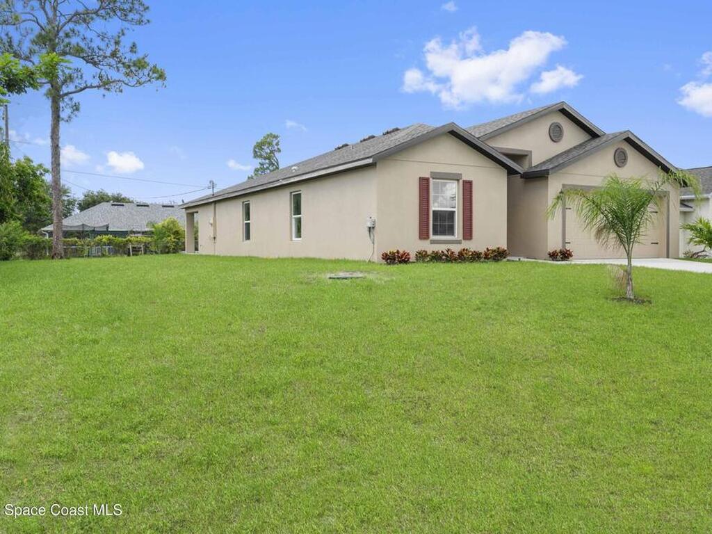 318 Hammonton Street, Palm Bay, FL 32908