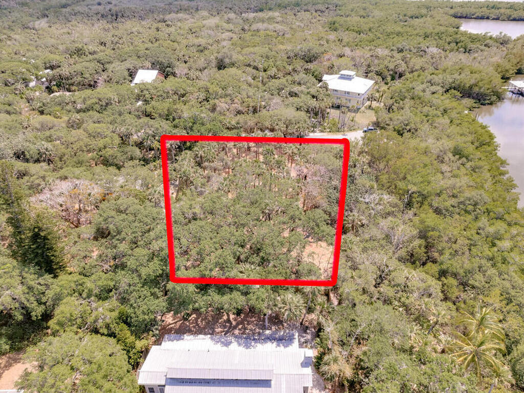 122 Seagrape Road, Melbourne Beach, FL 32951