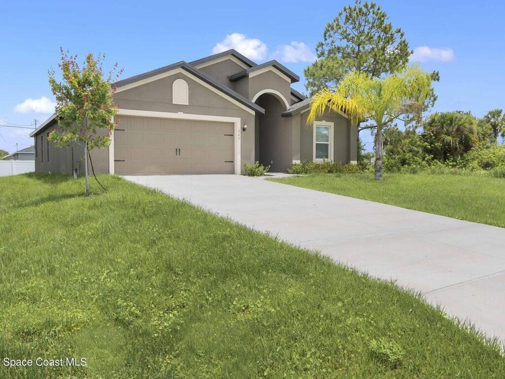 543 Lafayette Street, Palm Bay, FL 32908