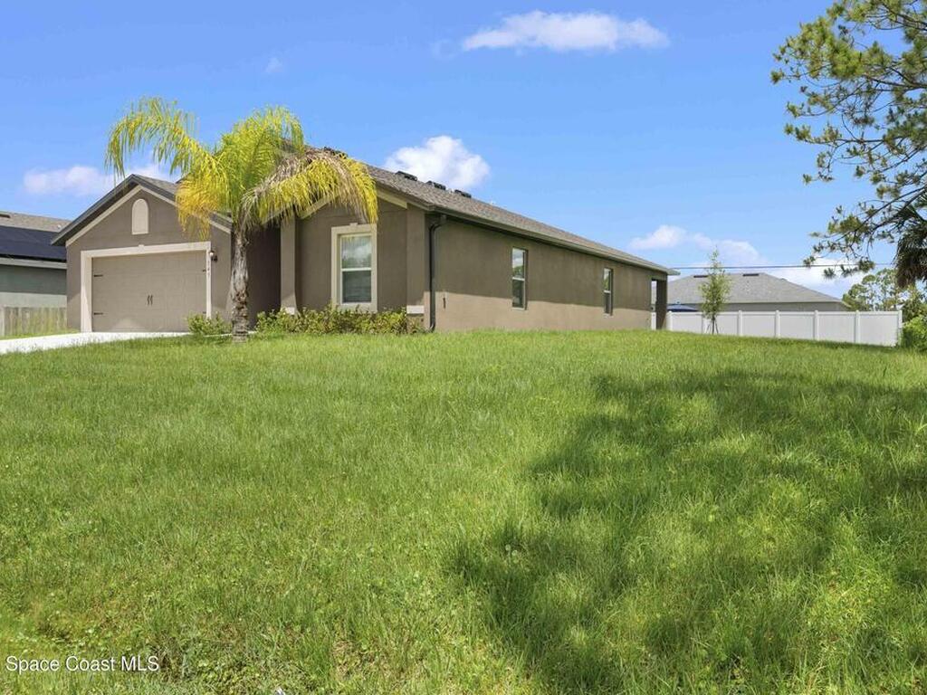 543 Lafayette Street, Palm Bay, FL 32908