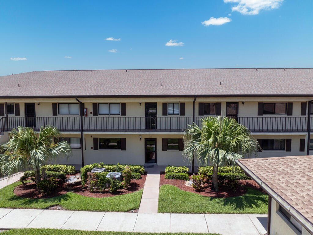 325 S Banana River Boulevard, Cocoa Beach, FL 32931