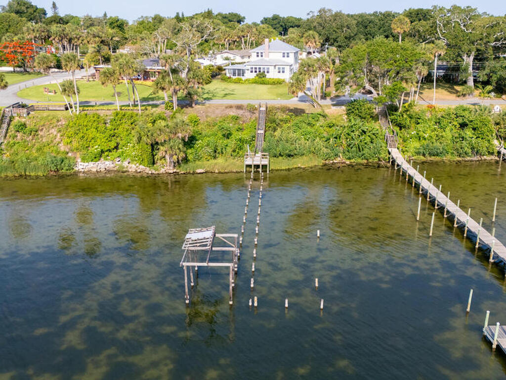 2907 N Indian River Drive, Cocoa, FL 32922