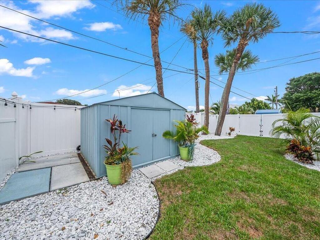 6501 Poinsetta Avenue, Cocoa Beach, FL 32931