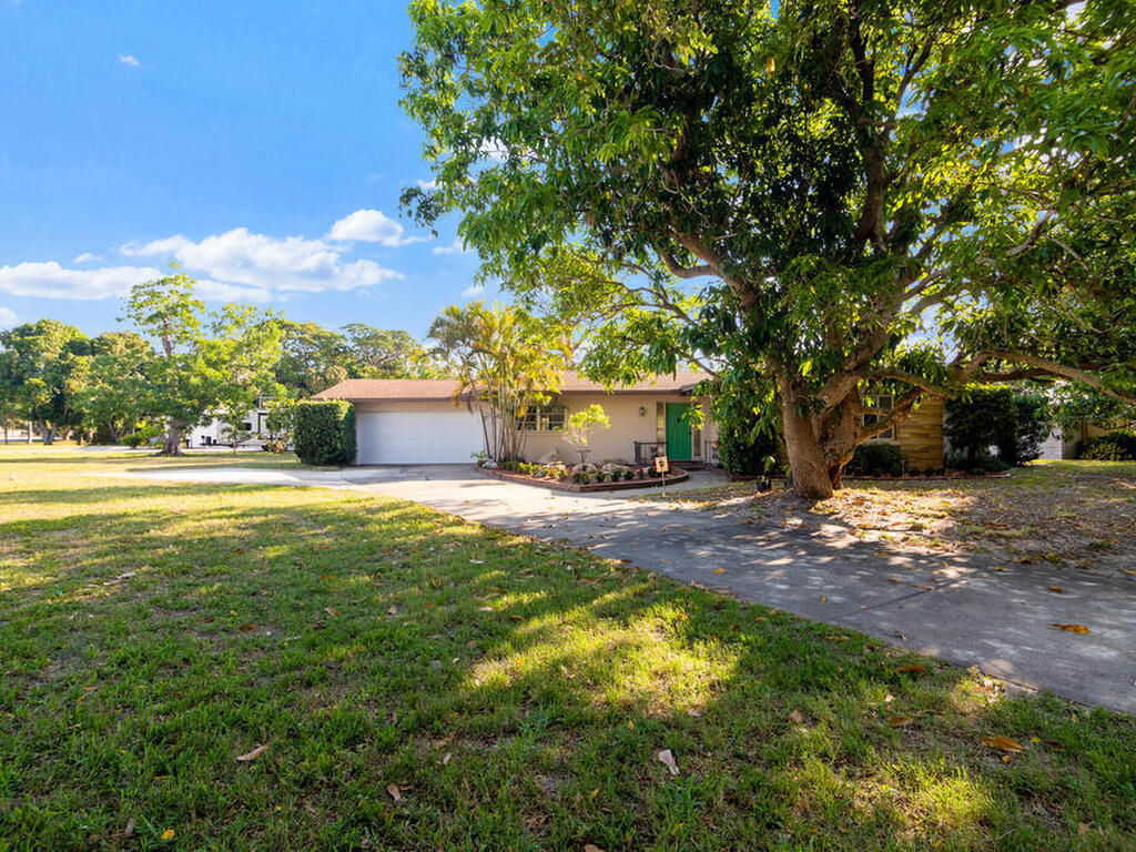 480 Plantation Road, Merritt Island, FL 32952