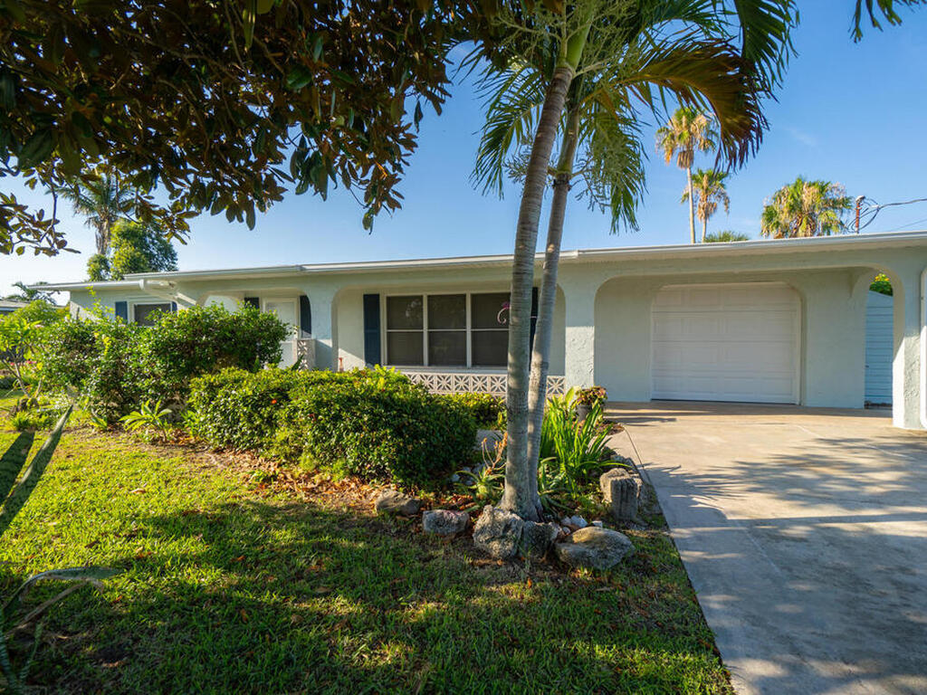 1671 Wavecrest Street, Merritt Island, FL 32952