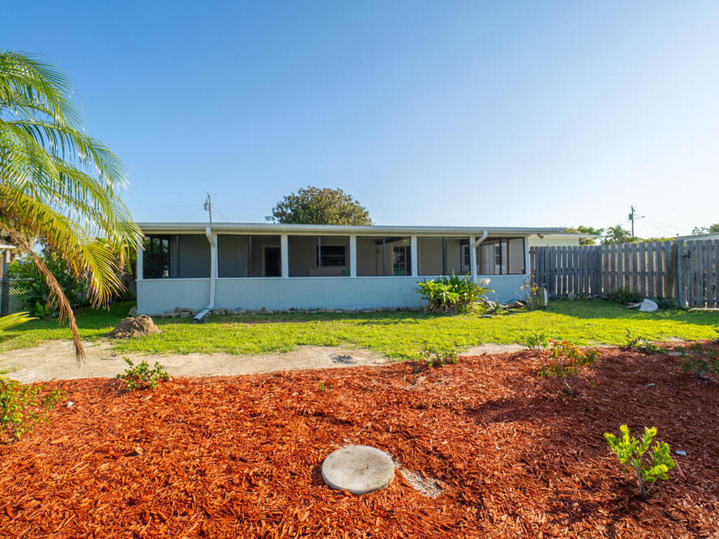 1671 Wavecrest Street, Merritt Island, FL 32952