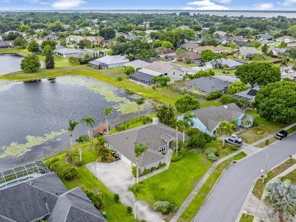 211 Lake Shore Drive, Merritt Island, FL 32953