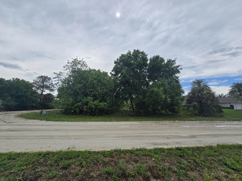 8415 97th Avenue, Vero Beach, FL 32967