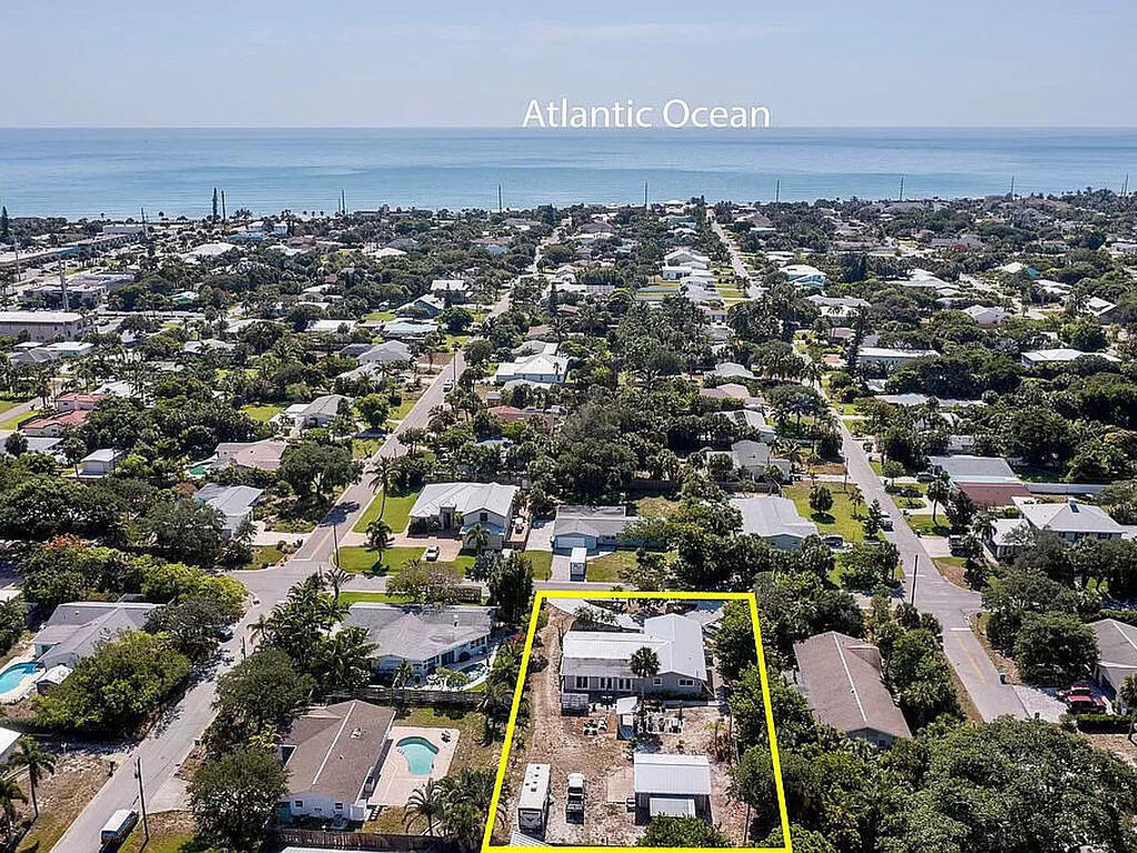 1202 Pine Street, Melbourne Beach, FL 32951