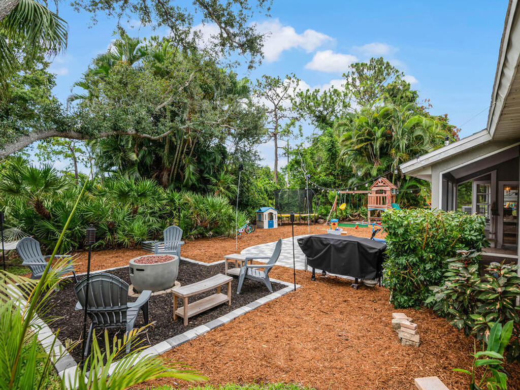 981 Somerset Lane, Melbourne, FL 32940