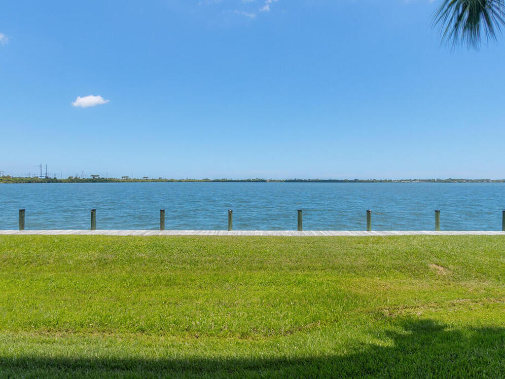 200 S Sykes Creek Parkway, Merritt Island, FL 32952