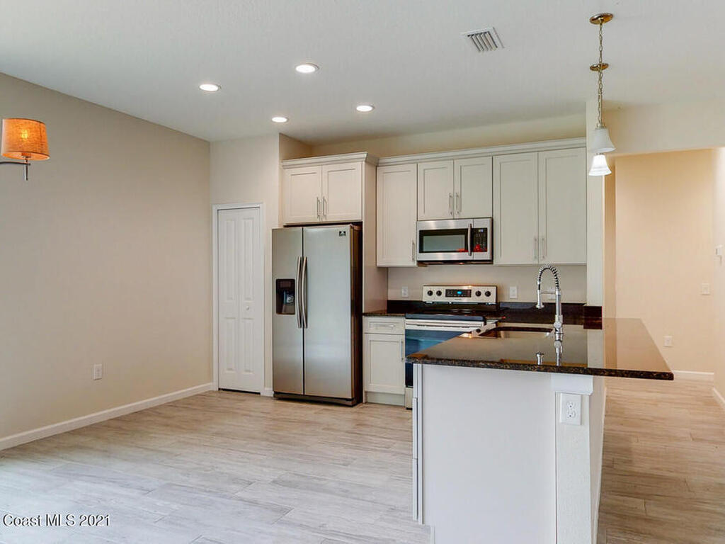 1071 Grapefruit Road, Palm Bay, FL 32909