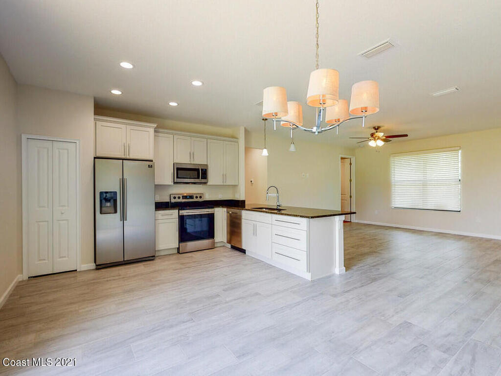 1071 Grapefruit Road, Palm Bay, FL 32909