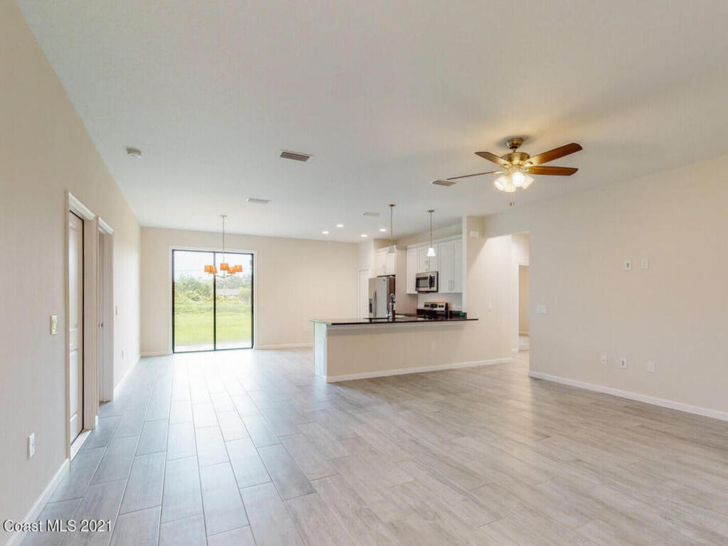 1071 Grapefruit Road, Palm Bay, FL 32909