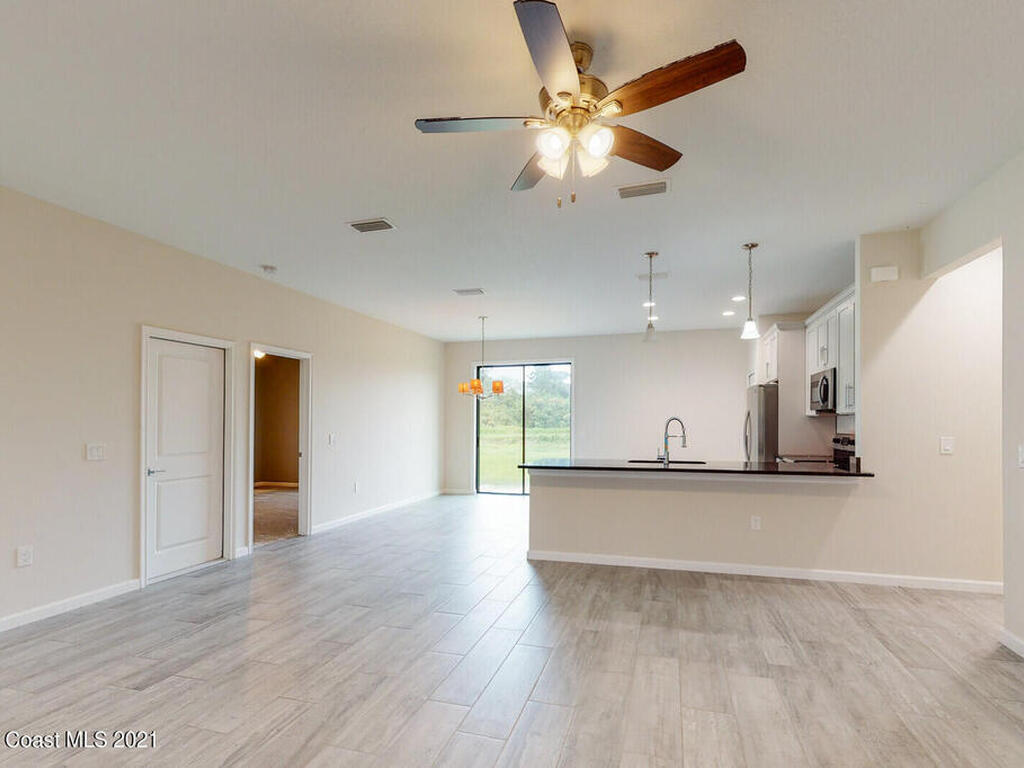 1071 Grapefruit Road, Palm Bay, FL 32909