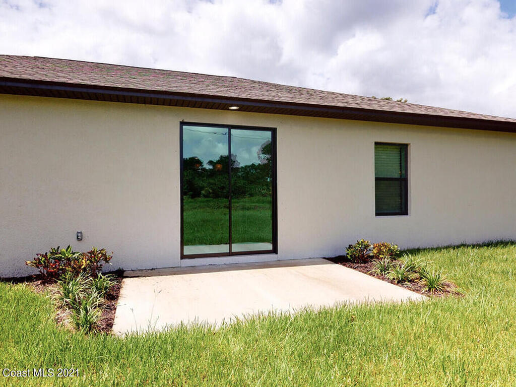 1071 Grapefruit Road, Palm Bay, FL 32909