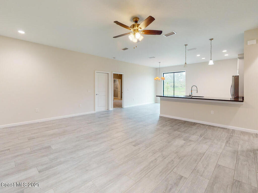 1071 Grapefruit Road, Palm Bay, FL 32909