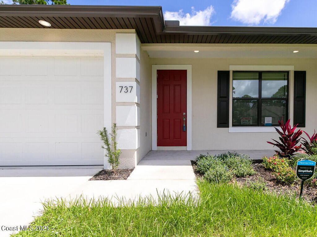 1071 Grapefruit Road, Palm Bay, FL 32909