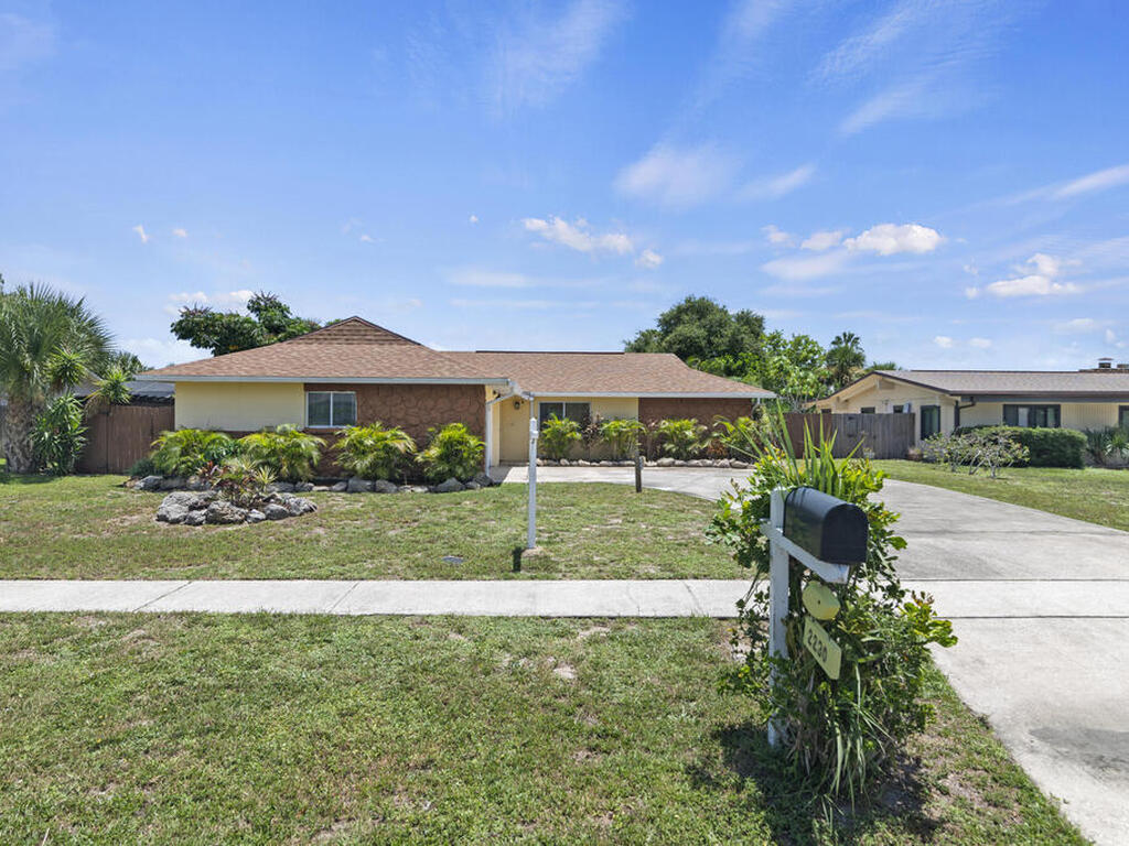 2230 Queen Anne Street, Merritt Island, FL 32952