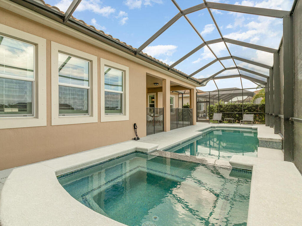 8135 Stonecrest Drive, Melbourne, FL 32940