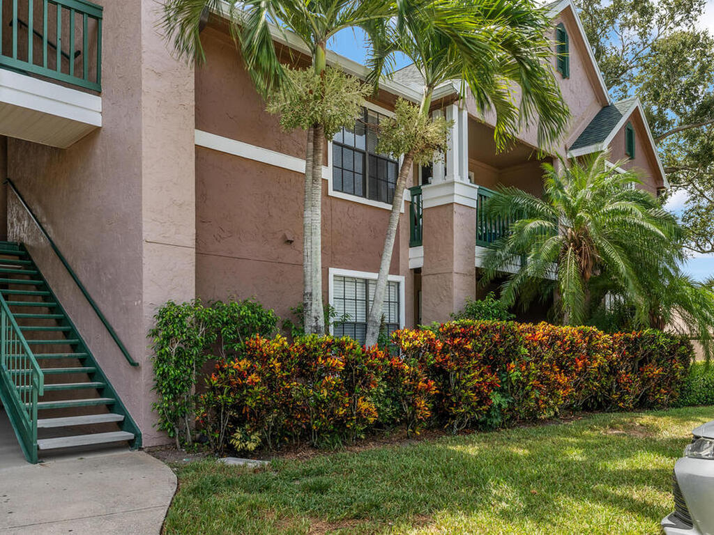7667 N Wickham Road, Suntree, FL 32940