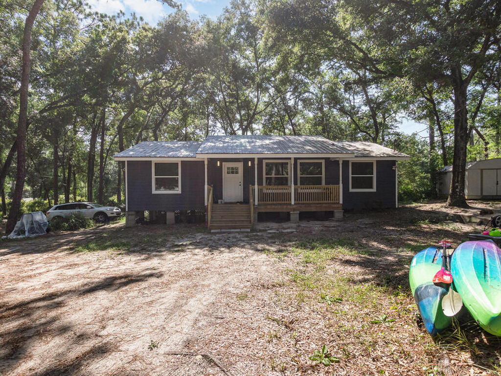 17170 SE 284th Court, Umatilla, FL 32784