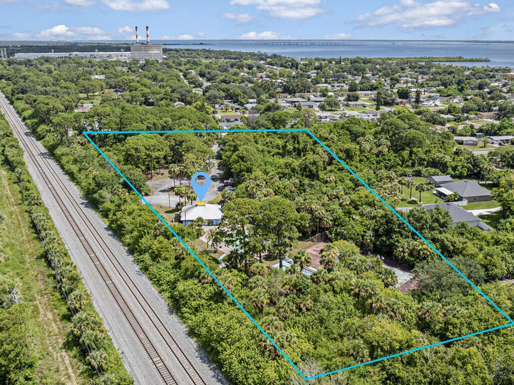 925 Macco Road, Cocoa, FL 32927