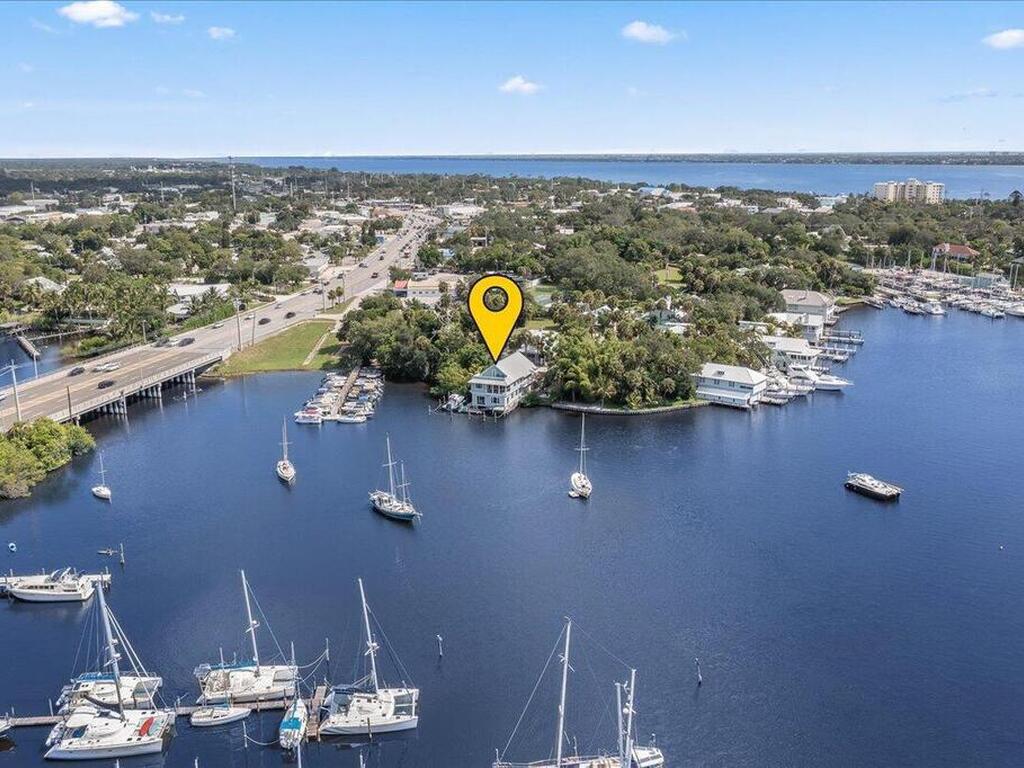 1072 Hyde Park Lane, Melbourne, FL 32935