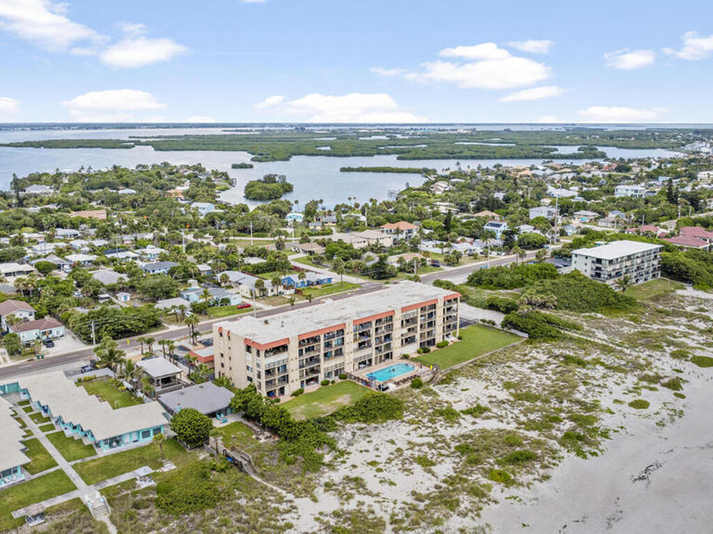 1305 S Atlantic Avenue, Cocoa Beach, FL 32931