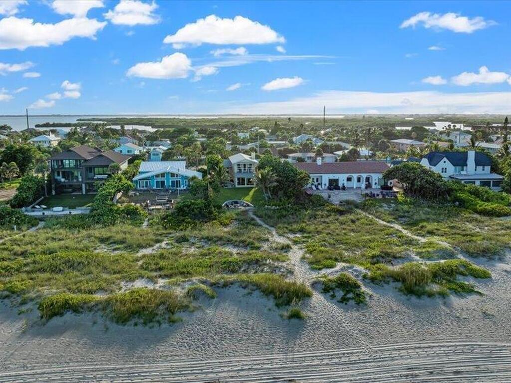 943 S Atlantic Avenue, Cocoa Beach, FL 32931