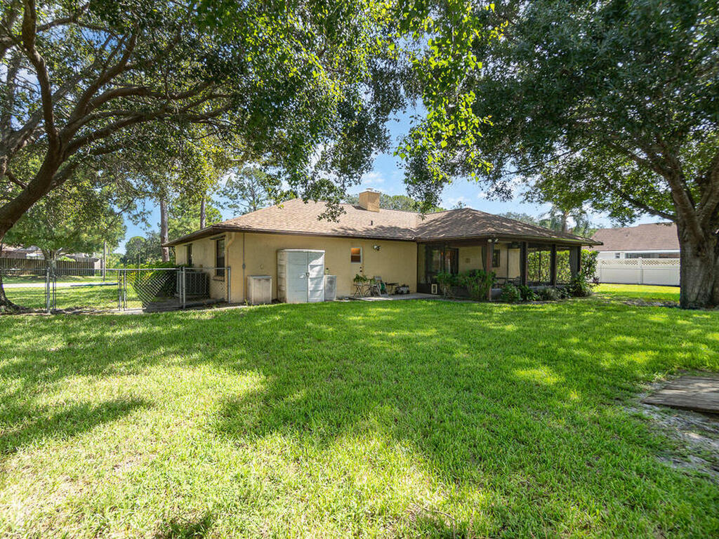 614 Nash Street, Palm Bay, FL 32907