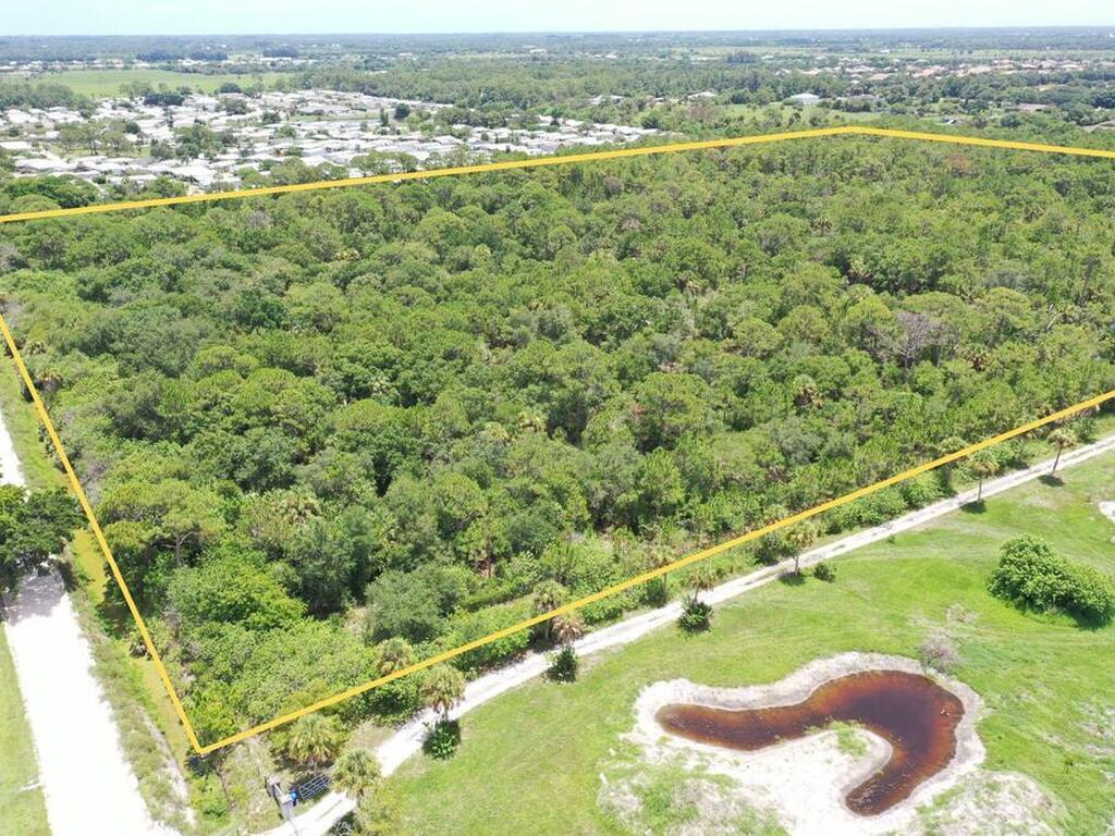 8655 12th Street, Vero Beach, FL 32966