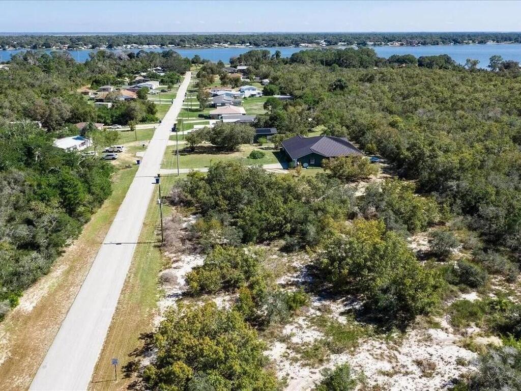 95 Lake Ridge Drive, Lake Placid, FL 33852