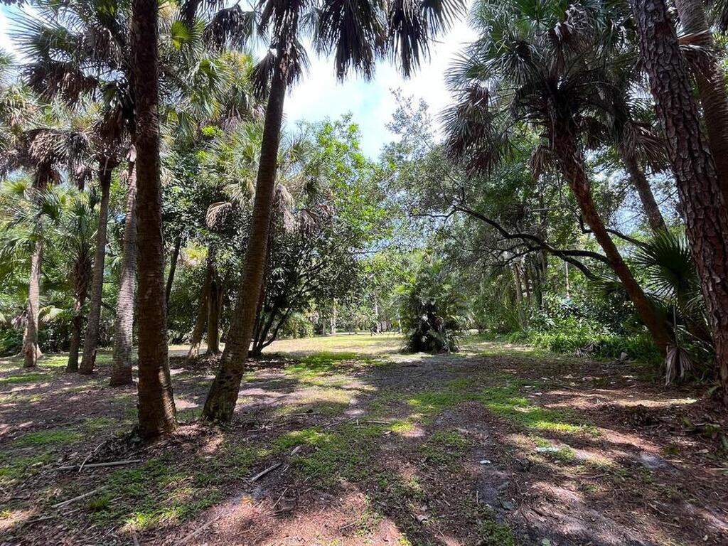 5819 Crane Road, Melbourne Village, FL 32904