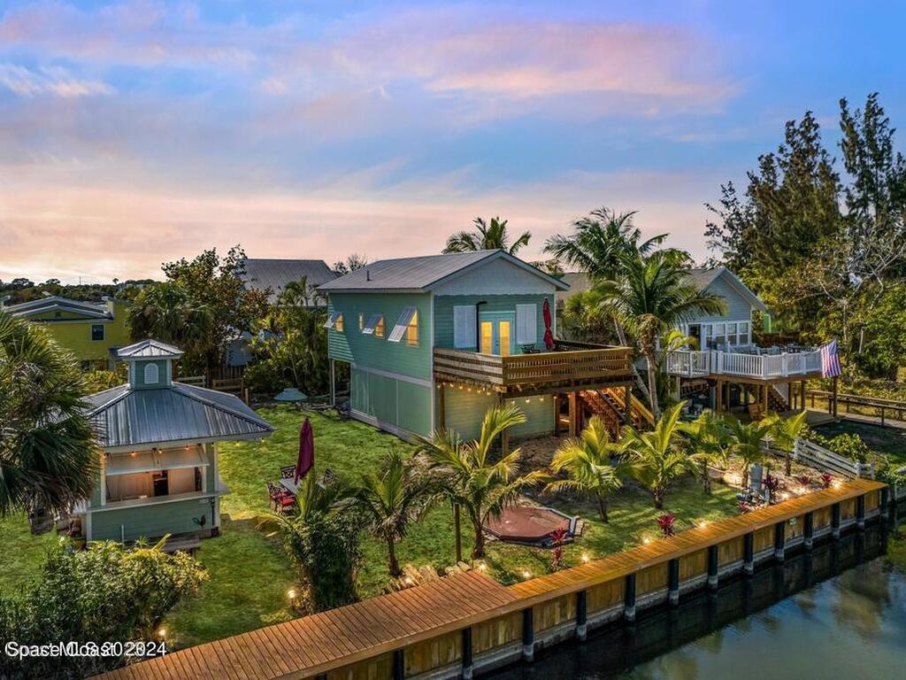 42 Vip Island, Grant-Valkaria, FL 32949