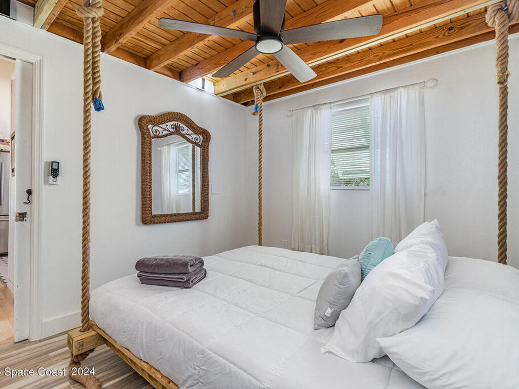 42 Vip Island, Grant-Valkaria, FL 32949