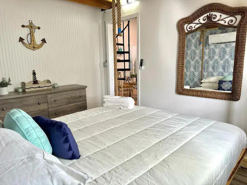42 Vip Island, Grant-Valkaria, FL 32949